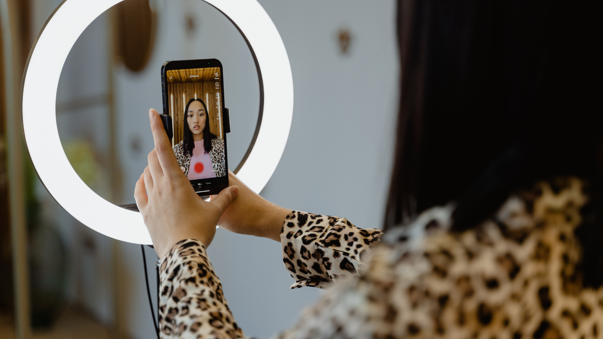 “Meta Verified” è un semplice strumento di marketing? Cosa potrebbe comportare per i creators e le aziende article-post