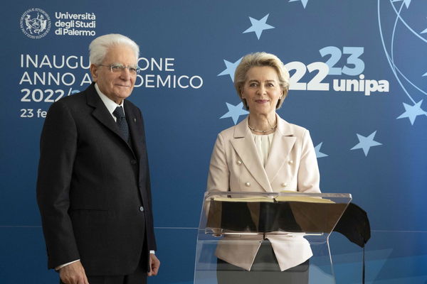 Cosa significa che TikTok è stato bannato per i dipendenti della Commissione Europea