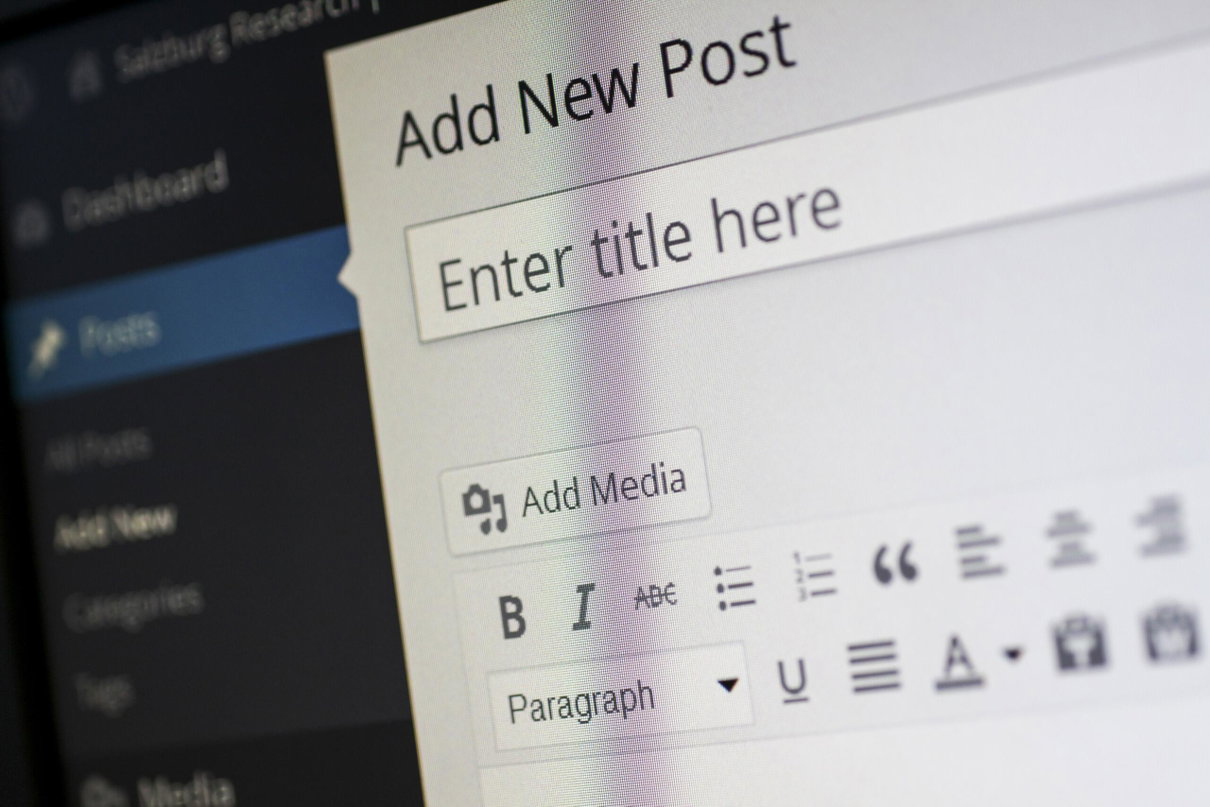 CMS vs CRM: differenze e come funzionano article-post