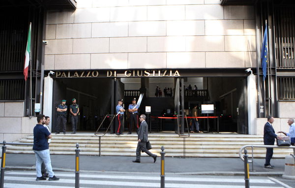 Non solo tools, ma anche azioni legali: come si stanno muovendo i giganti dell’e-commerce