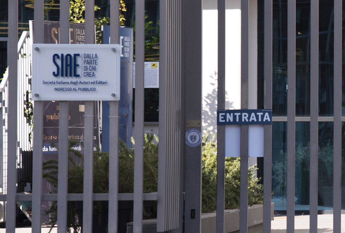 In scadenza anche l’accordo transitorio tra Meta e la SIAE article-post
