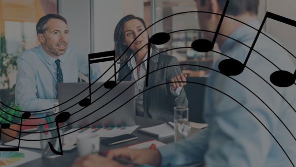 Come è cambiato il lavoro delle case discografiche con l’avvento dei social?