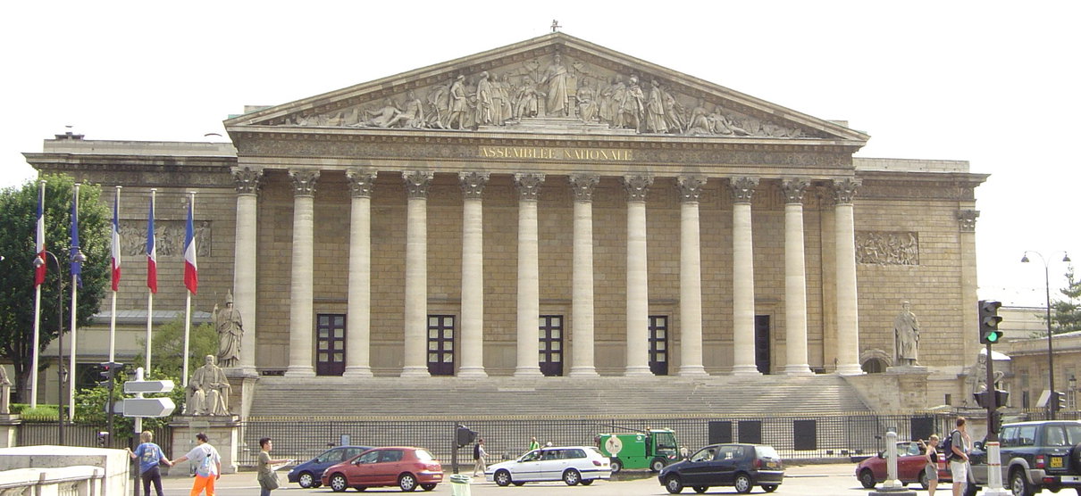 Ancora una volta è la Francia che si preoccupa degli effetti di Big Tech sulle nostre vite: la proposta di limitare lo sharenting article-post
