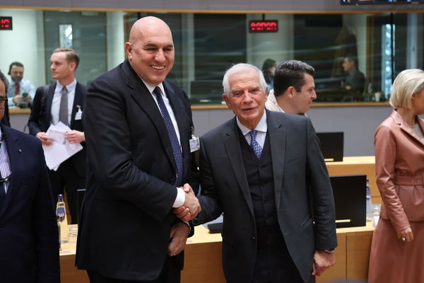 Nella geopolitica di internet, la UE sembra essersi schierata sul concetto di disinformazione nella guerra in Ucraina