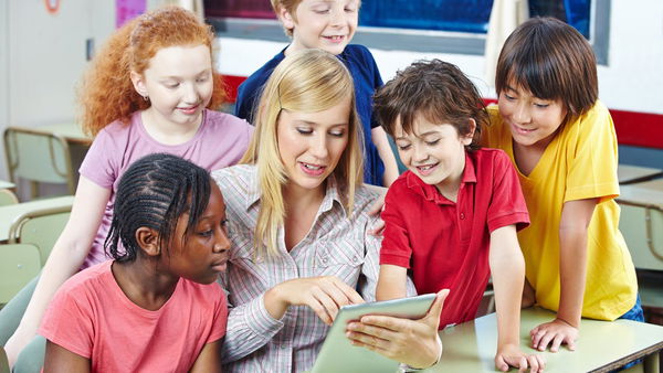 In che modo docenti e bambini utilizzano effettivamente il digitale? Intervista a Laura Fumagalli