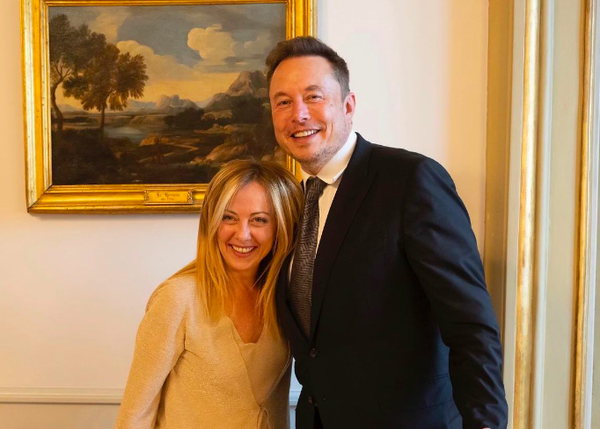 La “tassa sull’ADSL” è un favore a Elon Musk?