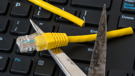 Il problema del ritardo sulla banda larga in Italia article-post