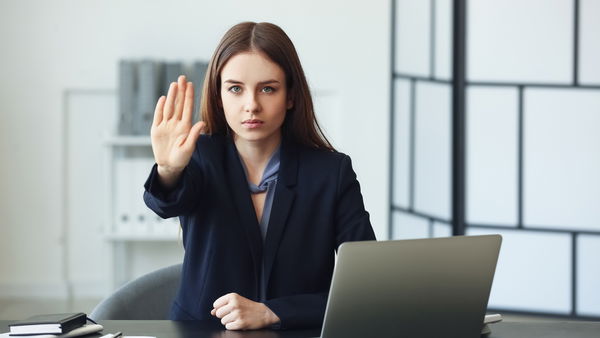 Come Instagram e Facebook hanno scoperchiato il caso “We Are Social”