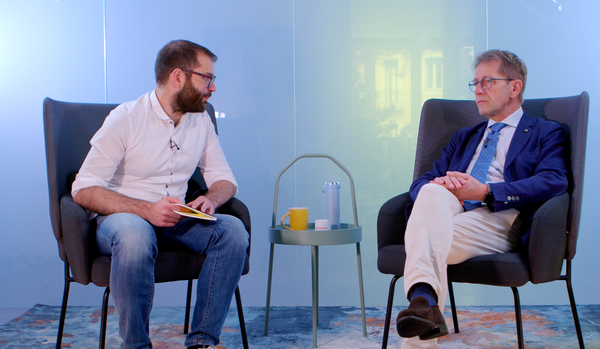 La bufala dei donatori di sangue vaccinati con i coaguli | RICETTA ROSSA