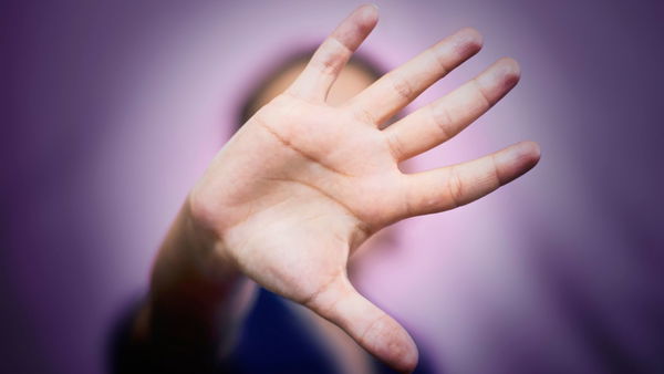 Stupro di Palermo: dal divieto del porno online all’utilizzo dei social, dobbiamo imparare molto