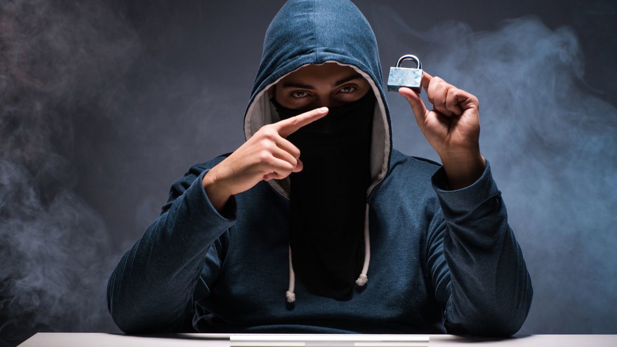 L’aumento delle pene per i pirati informatici e gli obblighi per le PA article-post
