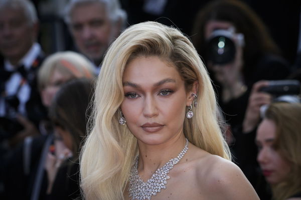 «We see you»: la minaccia in gergo social di Israele a Gigi Hadid