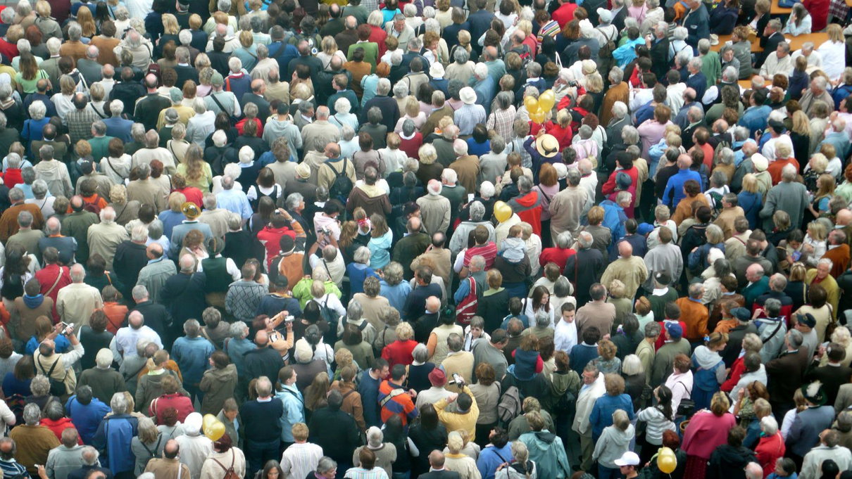 Il problema dell’overtourism spiegato nella storia della cittadina che ha “bannato” gli influencer article-post