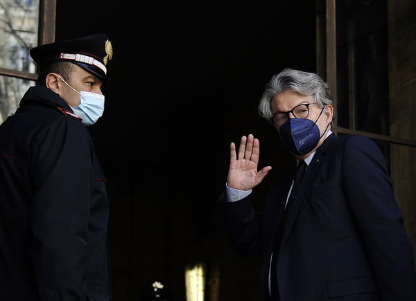 Perché PornHub è stato definito VLOP dalla Commissione UE se non raggiunge i 45 milioni di utenti al mese?