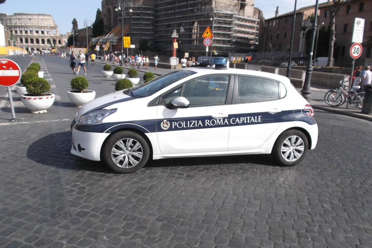 Quello che succede quando provi a chiedere di ricevere una multa via PEC article-post
