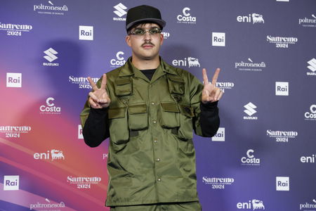 Se i giornalisti fossero “cattivi” anche con i politici (e non solo con i cantanti di Sanremo) article-post