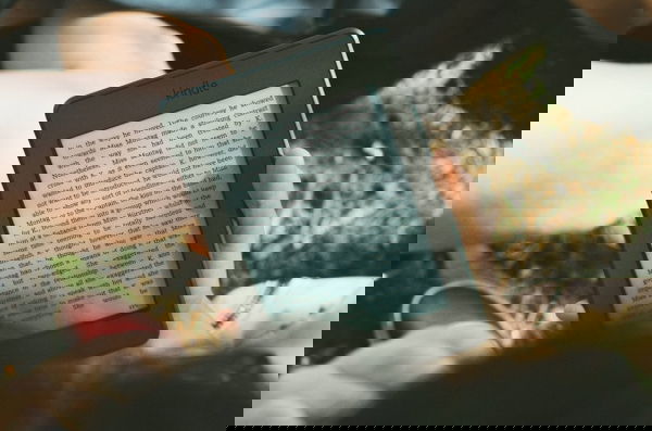 Gli italiani preferiscono, ancora, il cartaceo rispetto agli e-book