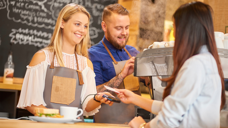 Agli italiani piace contactless article-post