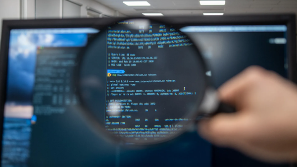 Qual è l’autorizzazione più pericolosa da non concedere a un’app di viaggi
