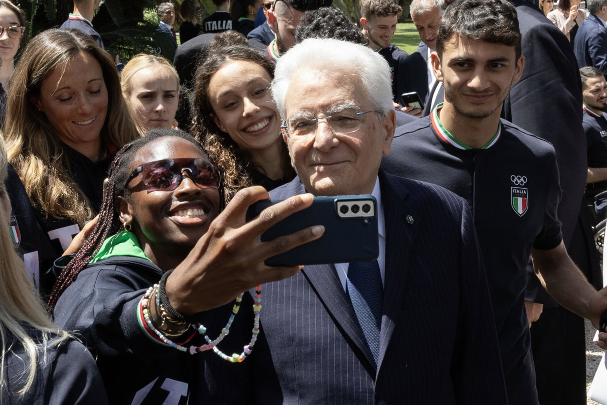 Lo scontro istituzionale tra Italia e USA attraverso X article-post
