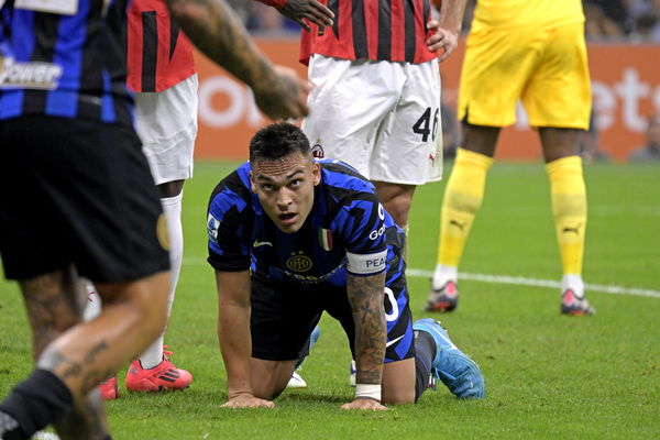 Per “tutelare” i milionari del calcio, l’Italia vuole sfasciare Internet