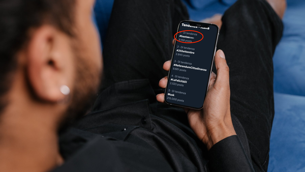Gli insulti razzisti non vengono moderati su X