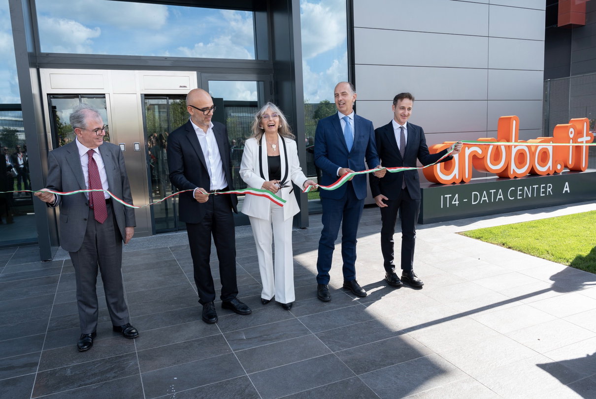 Aruba apre il più grande data center a Roma. Ma al governo non interessa article-post
