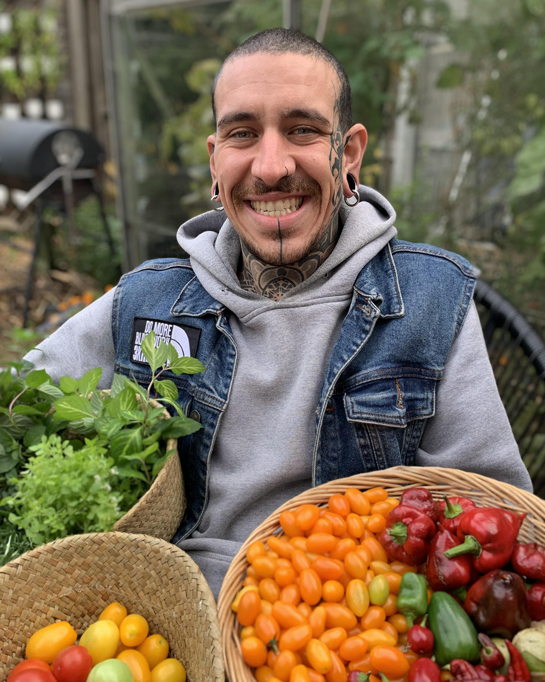 «Nessuno spazio è troppo piccolo»: Alessandro Vitale, il rivoluzionario gentile dell’orto urbano article-post