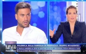Pierpaolo Pretelli a Live: "Devo chiarire con mia madre"