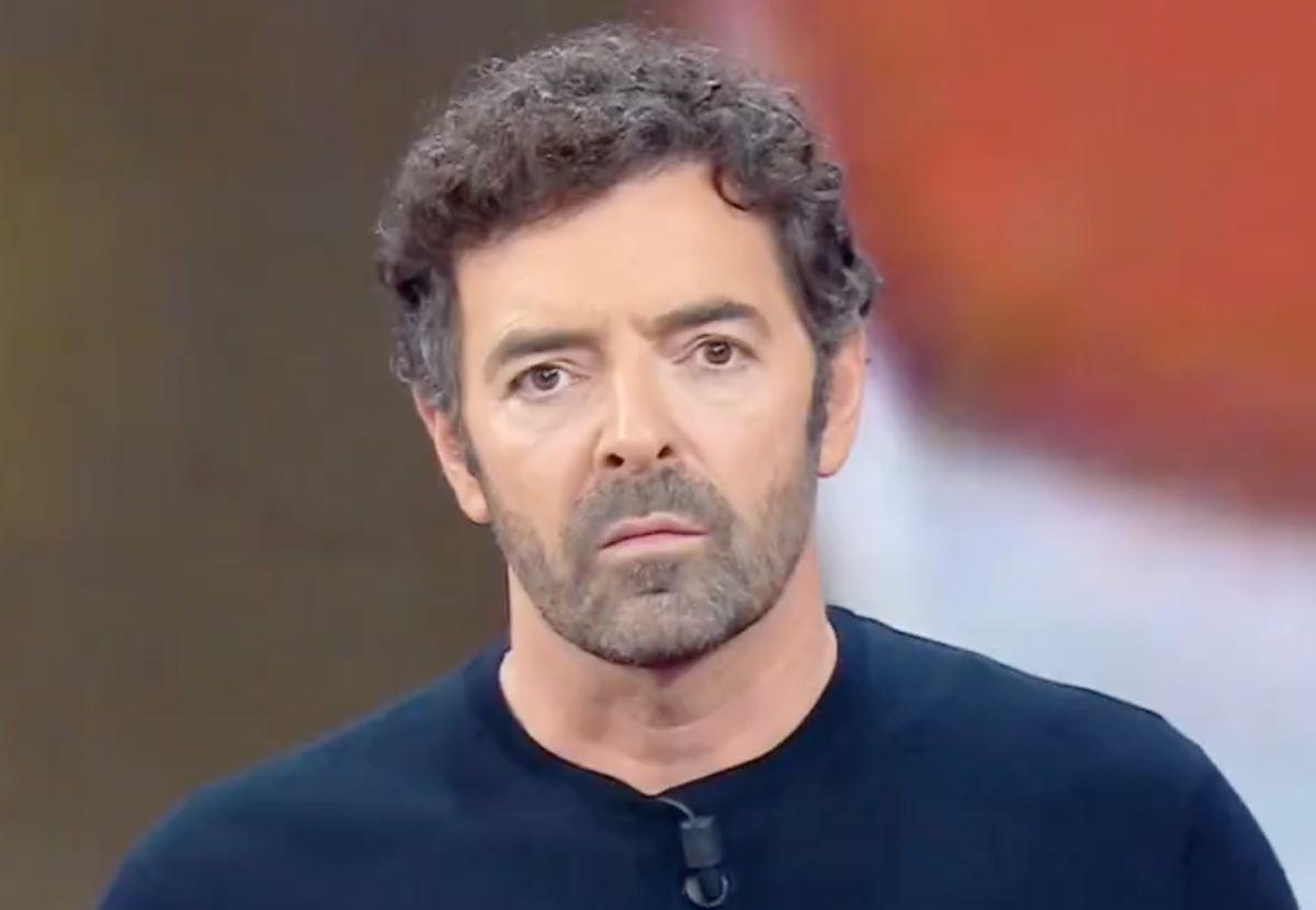 Alberto Matano esprime la voglia di sposarsi con il suo compagno article-post