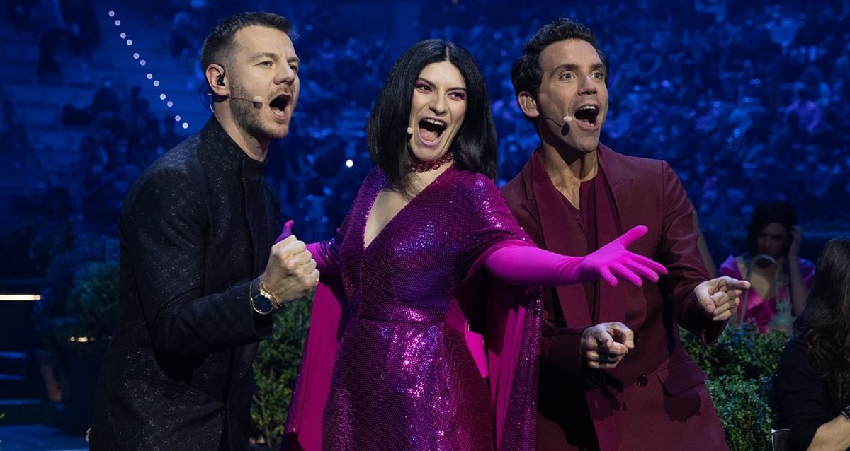 Eurovision 2022: malore per Laura Pausini durante la finale
