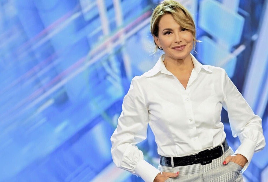 Barbara D'urso lascia Mediaset? Ecco svelata la verità in diretta tv