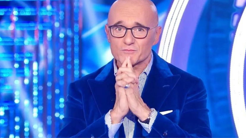 Il ritorno di Alfonso Signorini su Instagram: il post intrigante che lascia tutti con il fiato sospeso! article-post
