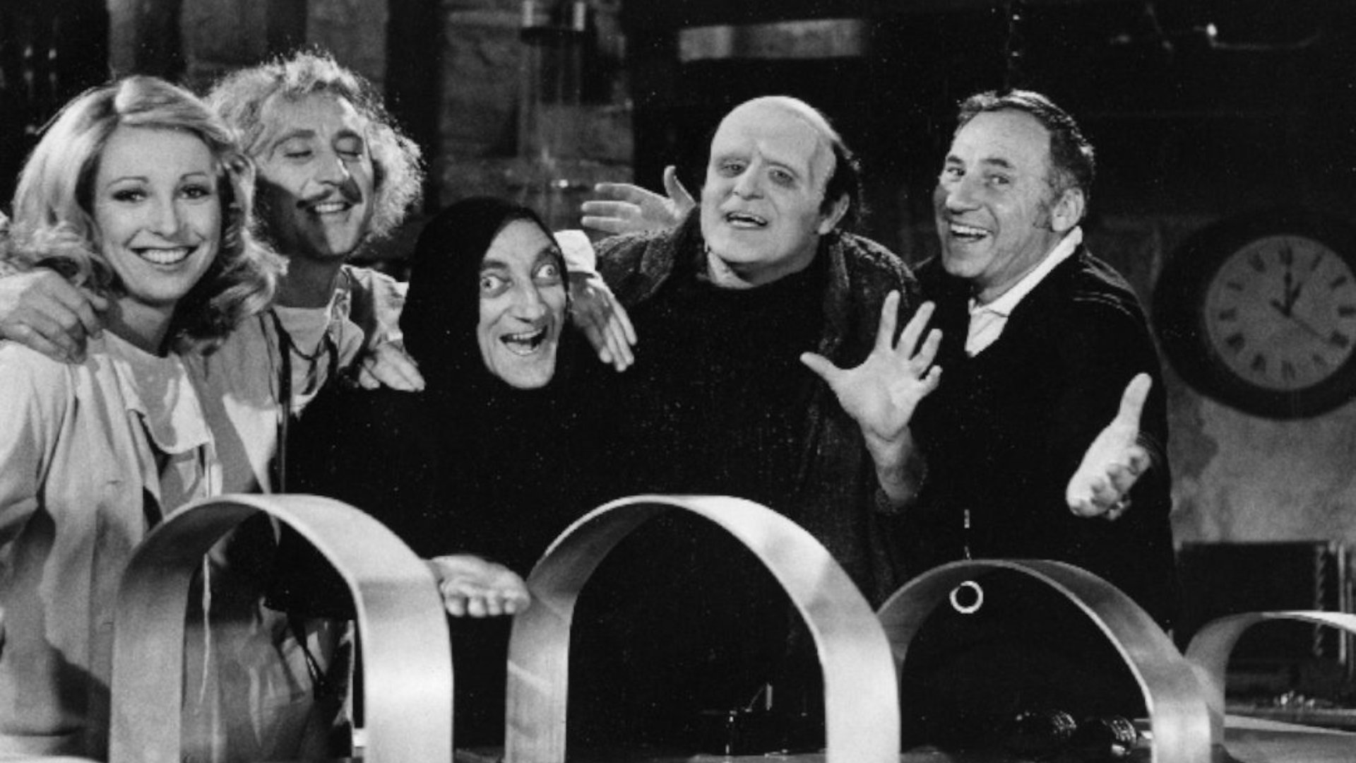 Frankenstein Junior - il cast principale con il regista Mel Brooks