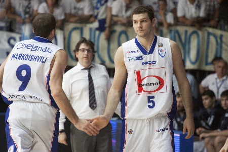 Non volevamo Micov la luna preview