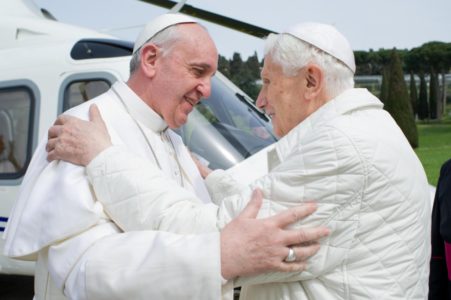 Ratzinger contro Bergoglio article-post