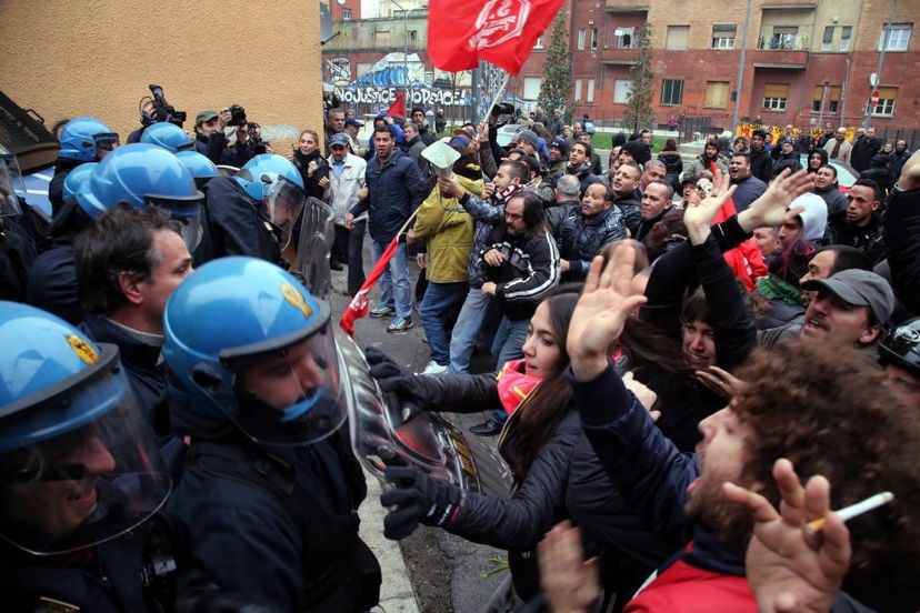 Sgomberi o case occupate? preview