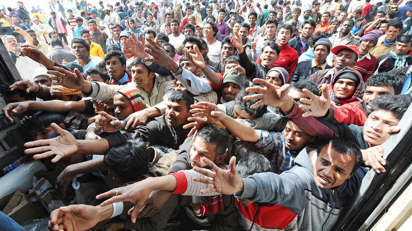 Accogliere i clandestini o respingerli? preview