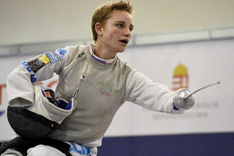 Silvia e Bebe in ginocchio preview