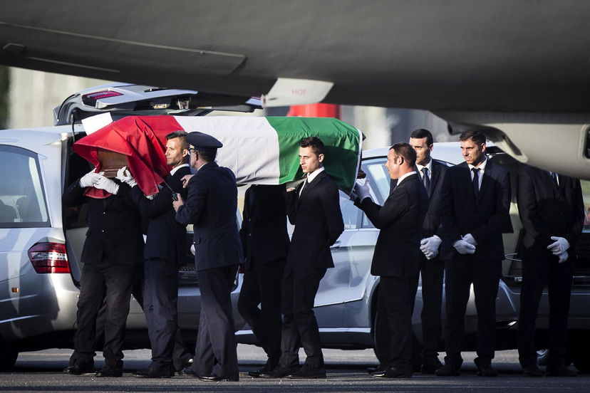 Dacca e la solidarietà locale preview