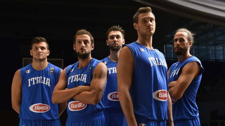 L’Italia dei finti galli preview