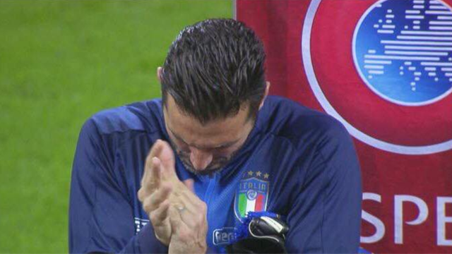 Calcio italiano, la rifondazione con i genitori-fischiatori article-post