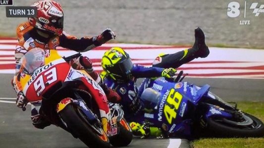 Valentino Rossi deve ritirarsi? article-post