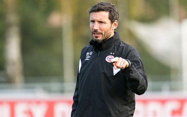 Gli infelici che studiano Van Bommel preview