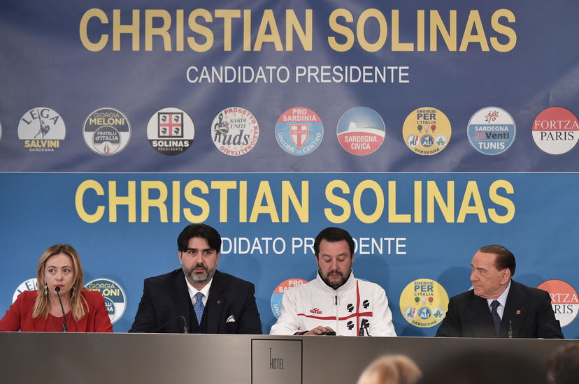 Anche in Sardegna la vergogna del voto a destra preview