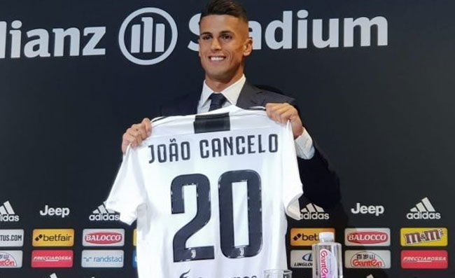 Cancelo alla porta preview