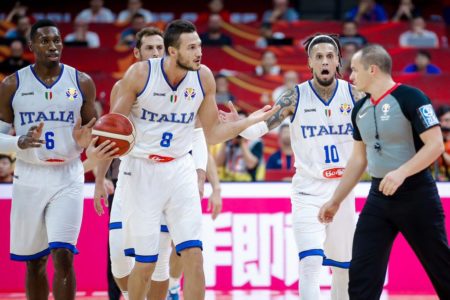 Pallacanestro per i maschi, pallavolo per le femmine preview