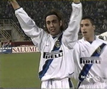 Recoba e quel tiro alla Holly article-post