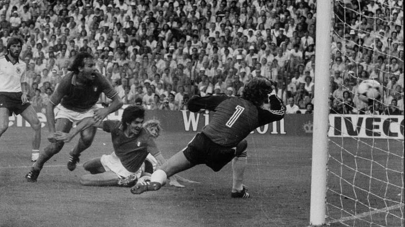 Il gol di Rossi al Bernabeu preview