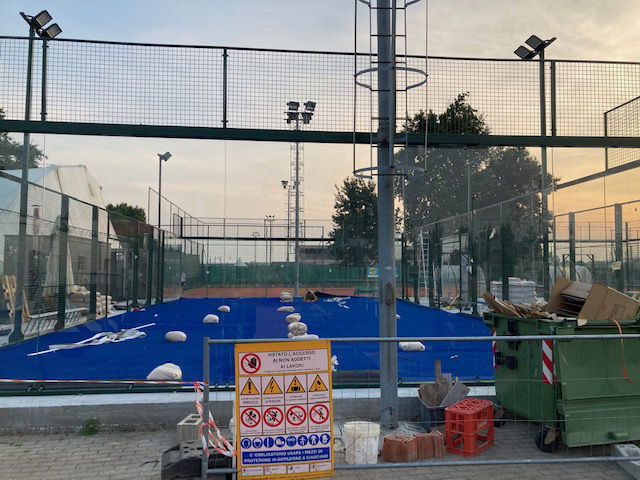 Padel o calcetto, la fine del nostro mondo preview